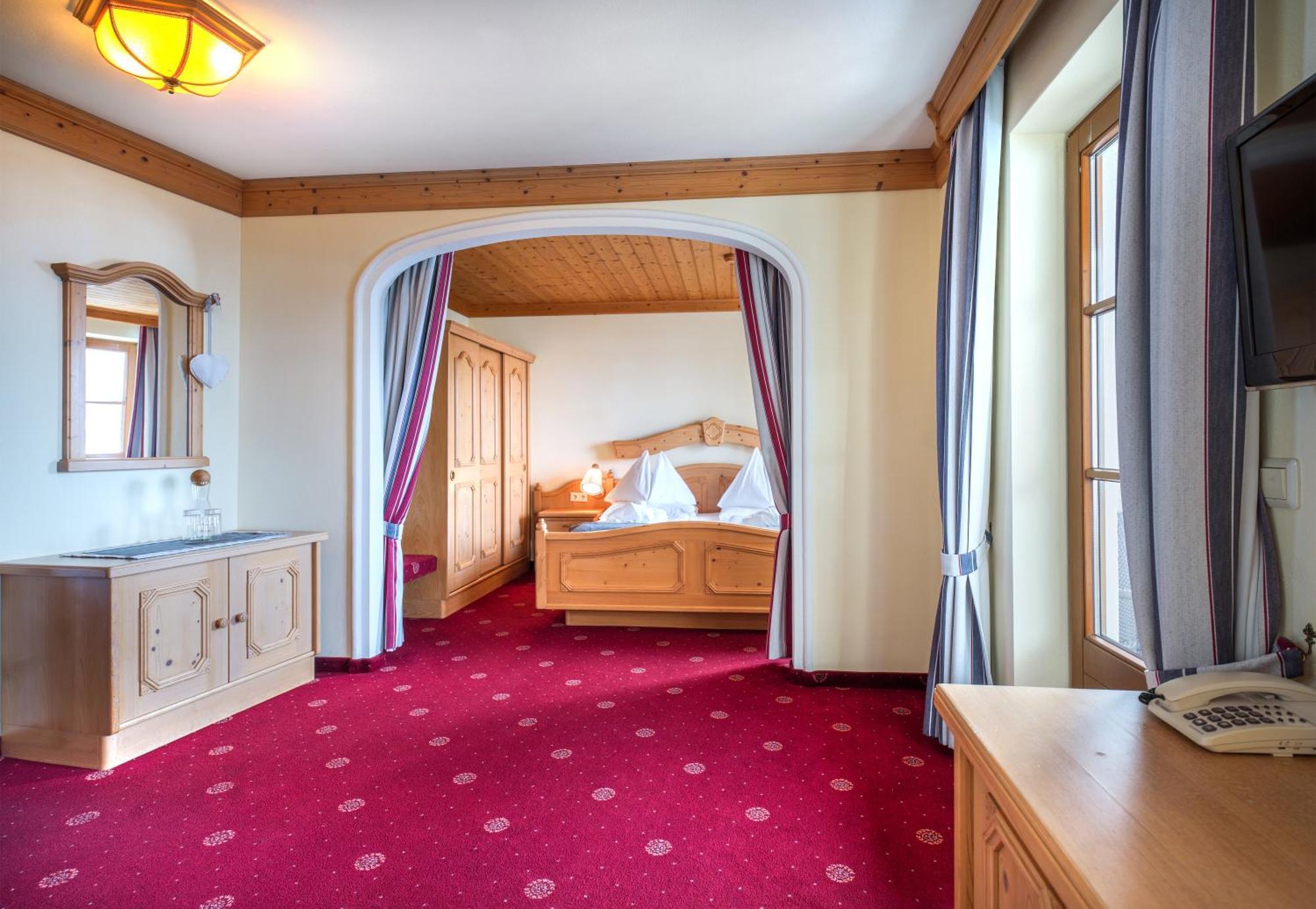 Hotel Haeuserl Im Wald Mariapfarr Exterior photo